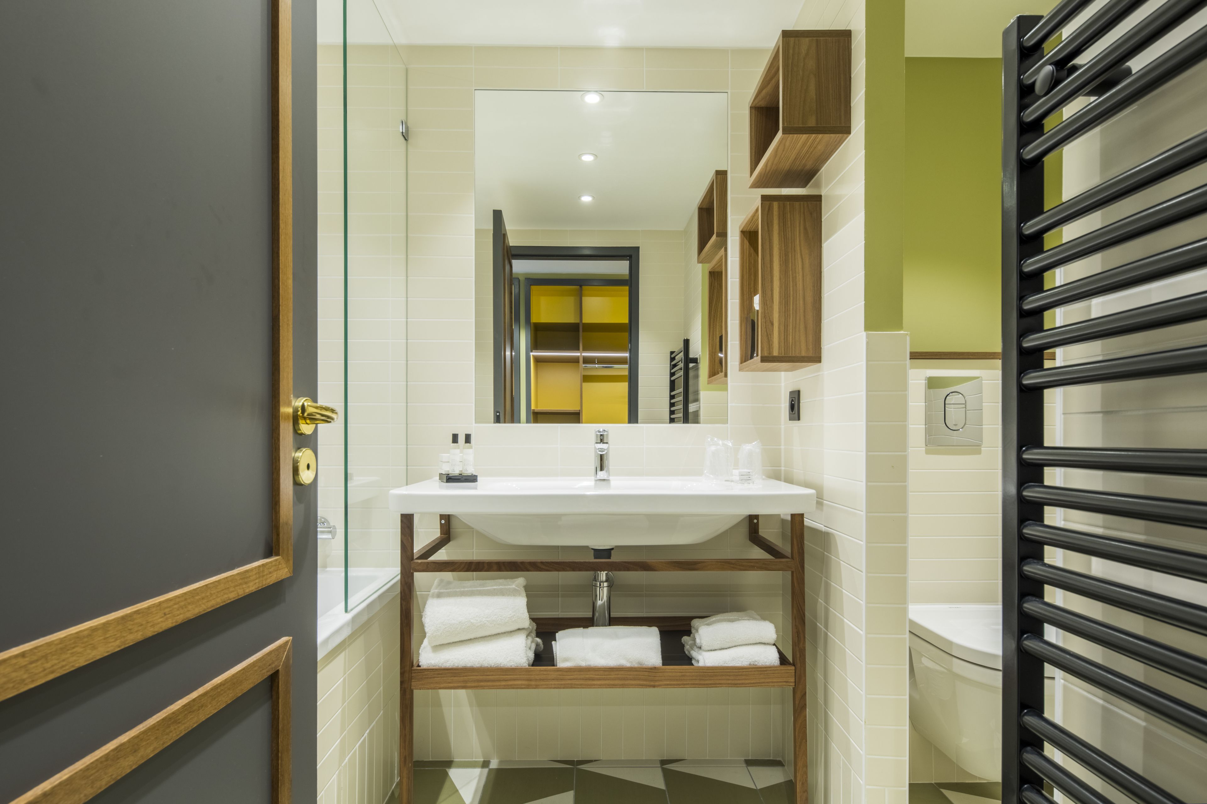 double room act 3 | bathroom | hair dryer, towels, soap, shampoo