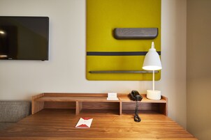 Phòng đôi (Double Room Act 3) | Bộ đồ giường cao cấp, két bảo mật tại phòng 