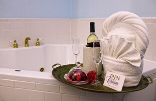 Bañera y ducha independientes, bañera de hidromasaje, secador de pelo