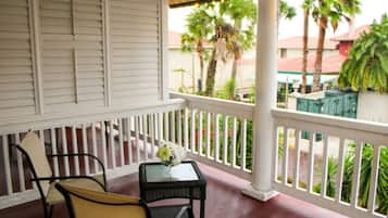 Superior Room, 1 Queen Bed, Balcony | Free minibar items, soundproofing, free WiFi, bed sheets