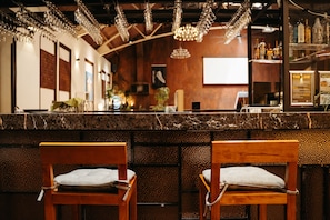 Bar (on property) - Auckland City Hotel (Auckland)
