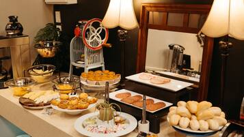 Daily buffet breakfast (NZD 38 per person)