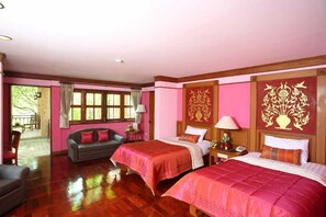 Suite Deluks | Minibar, meja kerja, tirai kedap cahaya, dan tempat tidur lipat/tambahan