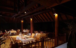 Tempat makan outdoor