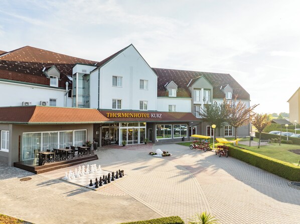 Exterior - Thermenhotel Kurz (Lutzmannsburg)