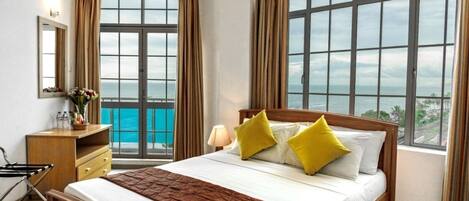 Two Bed Room Apartment with Sea View / City View | 3 bedrooms, iron/ironing board, free WiFi, bed sheets