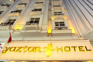 Exterior detail - Yaztur Hotel (Istanbul)