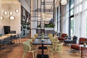 Se sirven desayunos, almuerzos y cenas