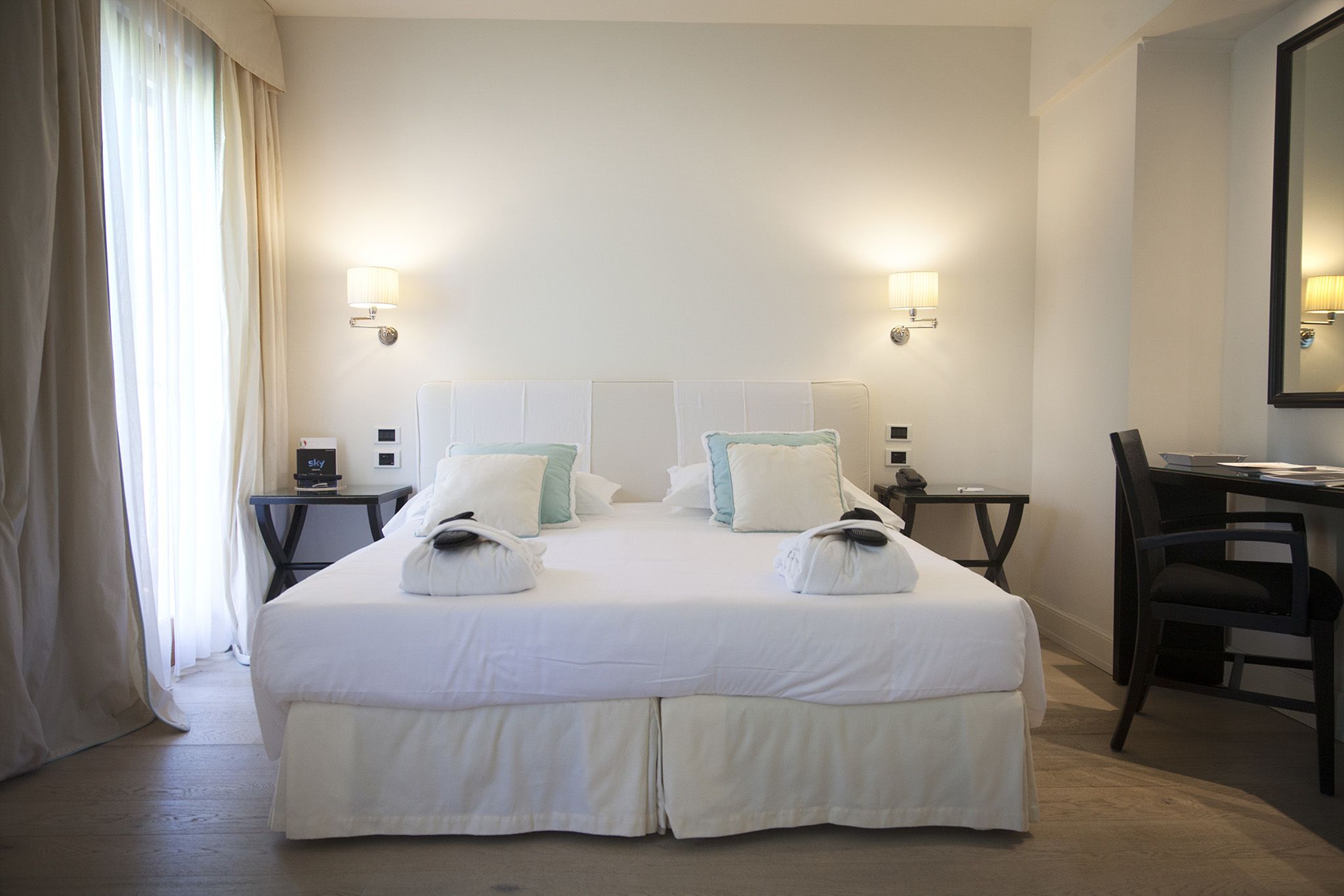 2 connecting rooms | down duvets, minibar, in-room safe, individually decorated