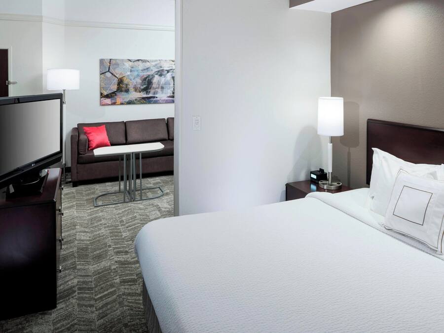 Suite, 1 Bedroom | Frette Italian sheets, in-room safe, desk, iron/ironing board