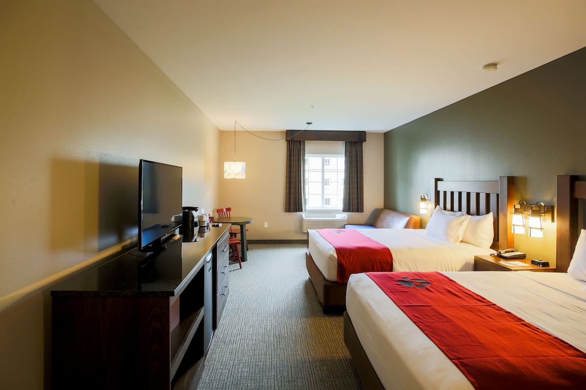 In-room safe, iron/ironing board, Internet, alarm clocks