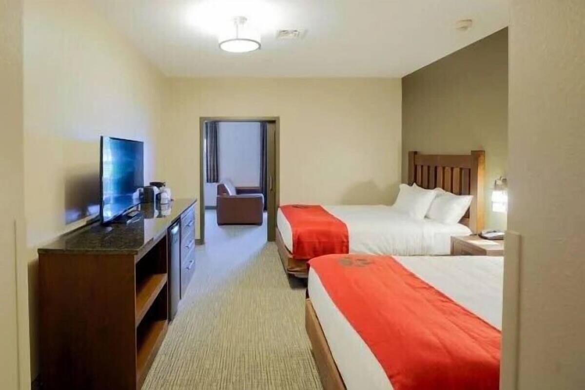 Deluxe Suite (Family)