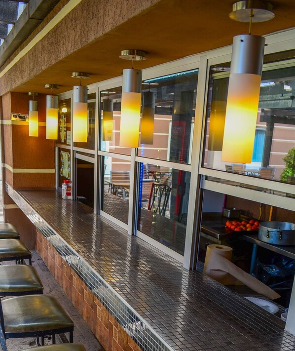 Restaurant - Hotel Mesaluna Near American Consulate (Ciudad Juárez)