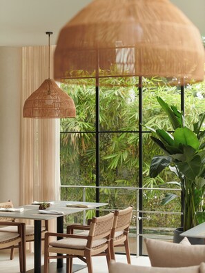 Daily buffet breakfast (SGD 30 per person)