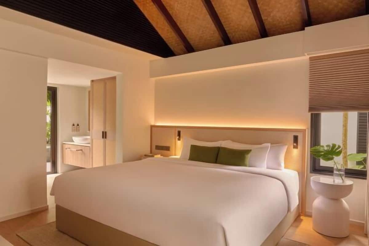 1 bedroom, in-room safe, laptop workspace, soundproofing
