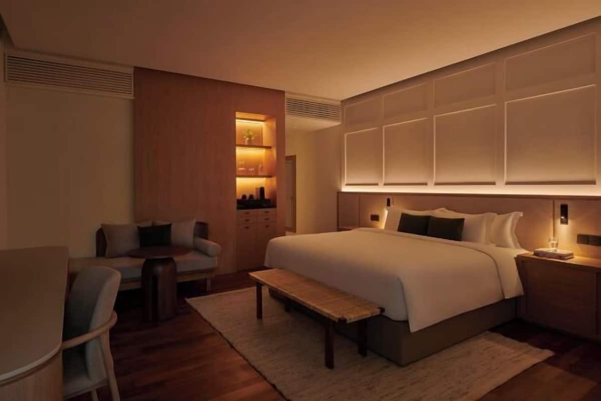 1 bedroom, in-room safe, laptop workspace, soundproofing