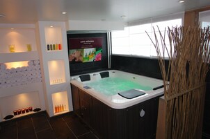 Sauna, bañera de hidromasaje, baño turco, tratamientos corporales 