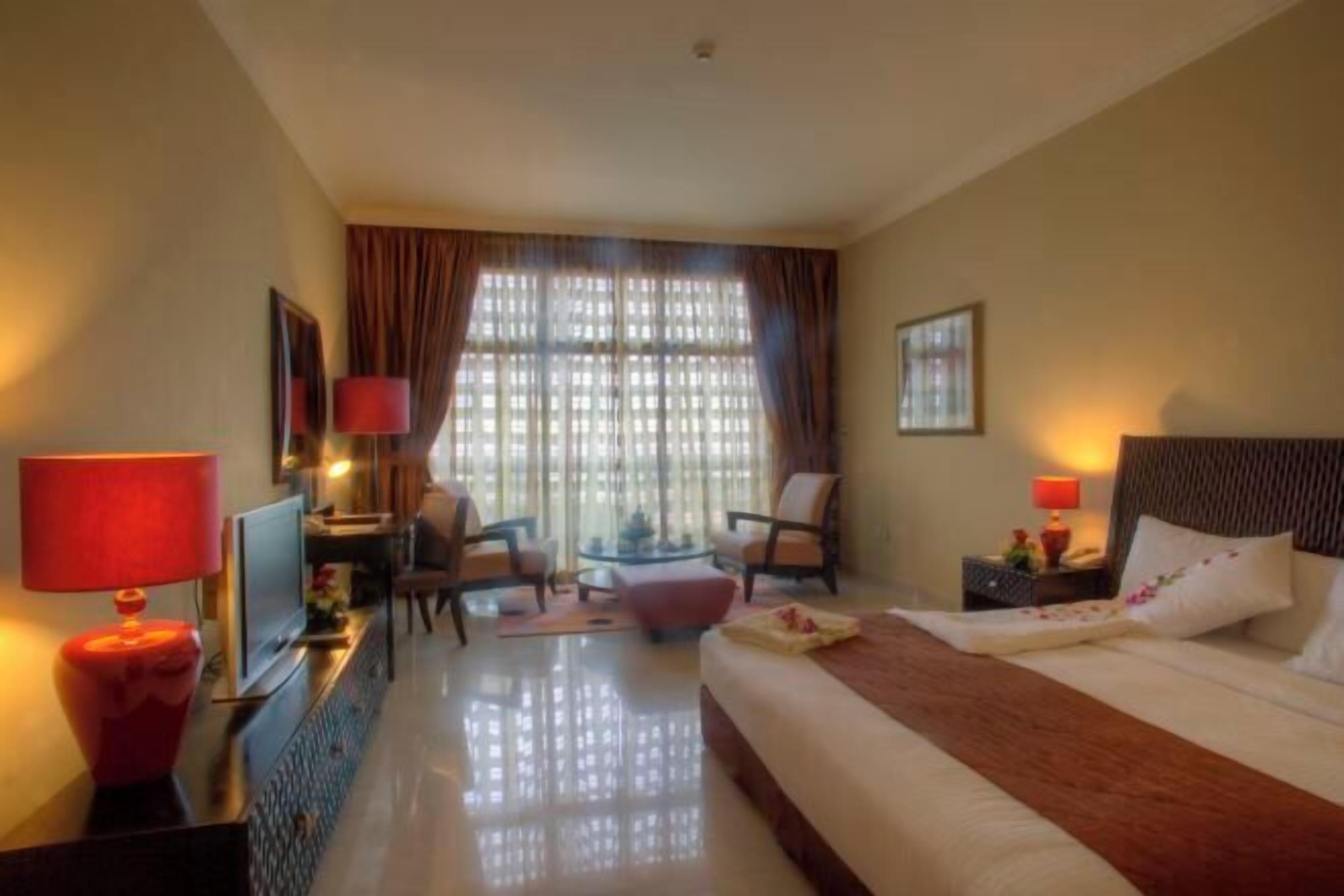 Egyptian cotton sheets, premium bedding, down comforters, in-room safe