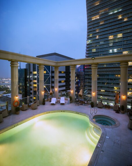Oryx Hotel - Image 1