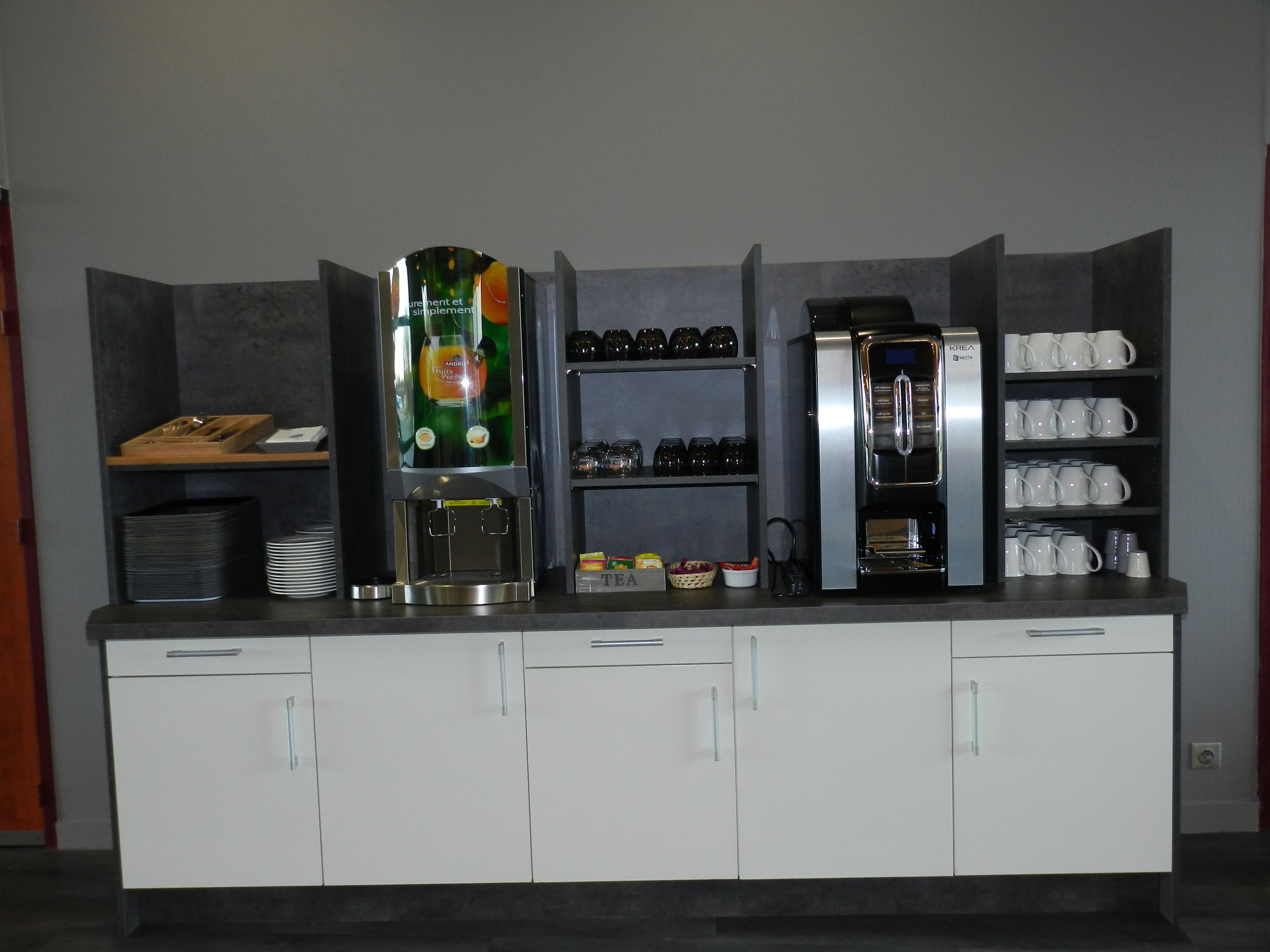 daily continental breakfast (eur 13 per person)