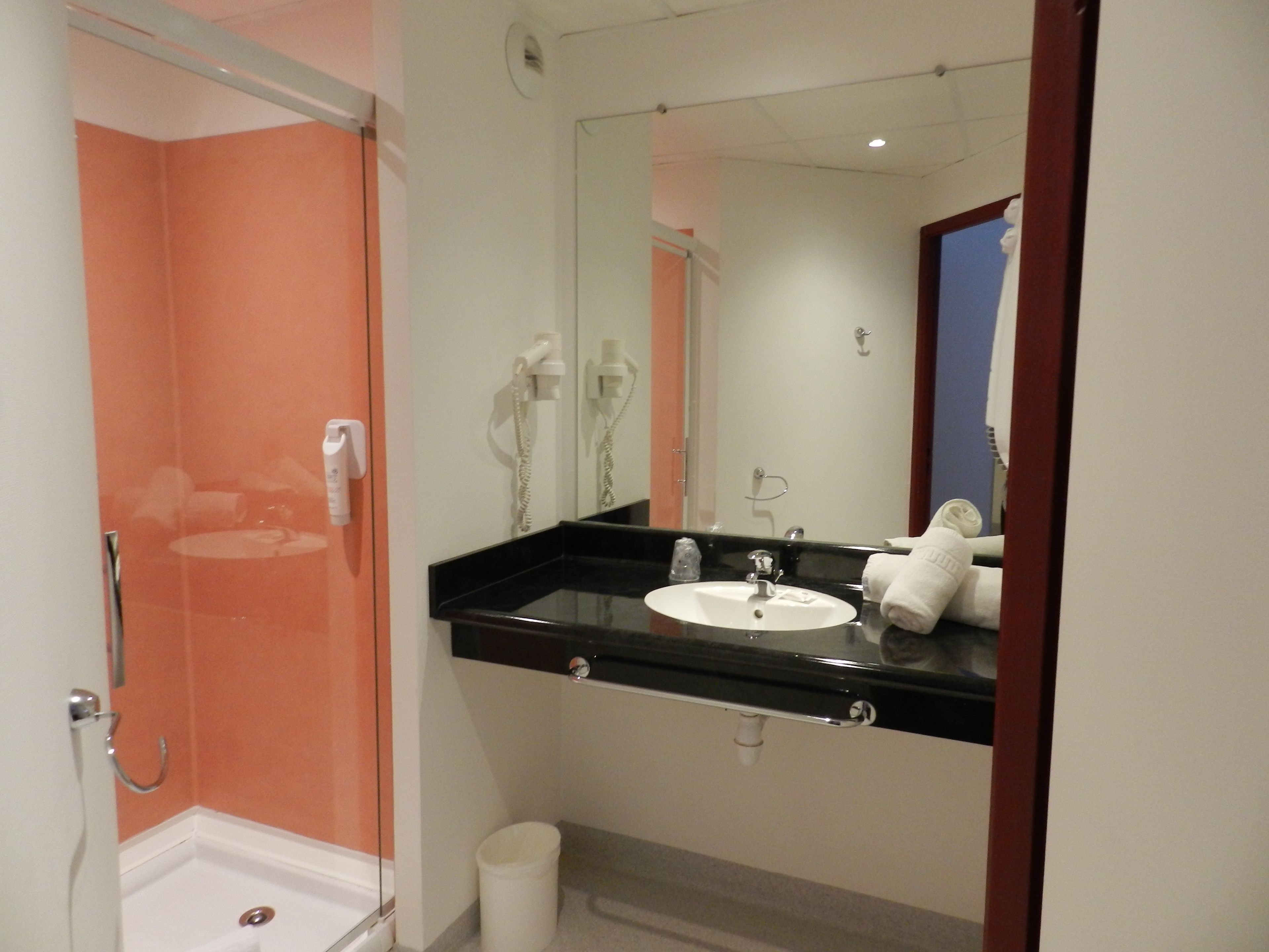 comfort double room (grand) | bathroom shower