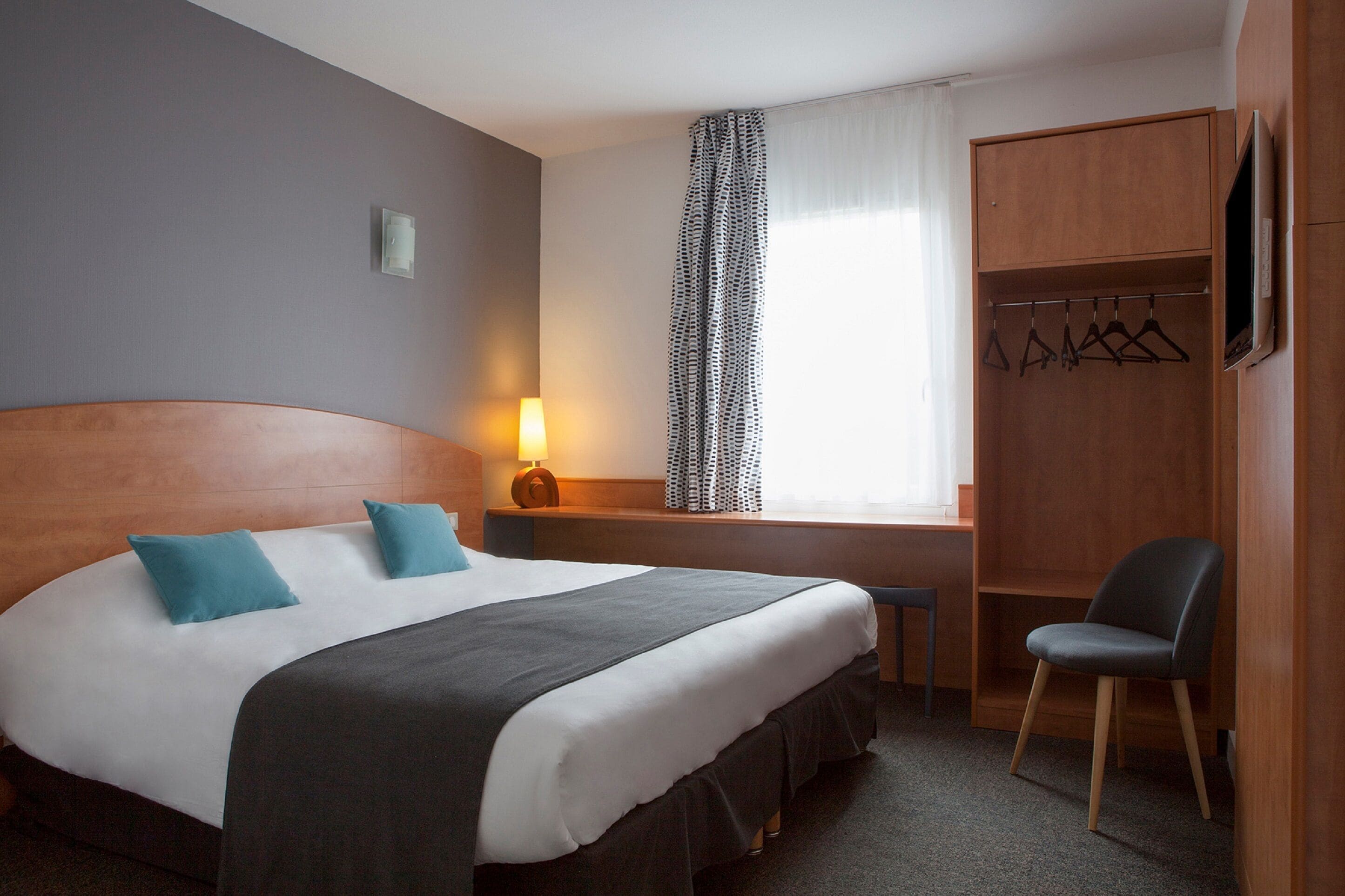 Desk, laptop workspace, soundproofing, iron/ironing board