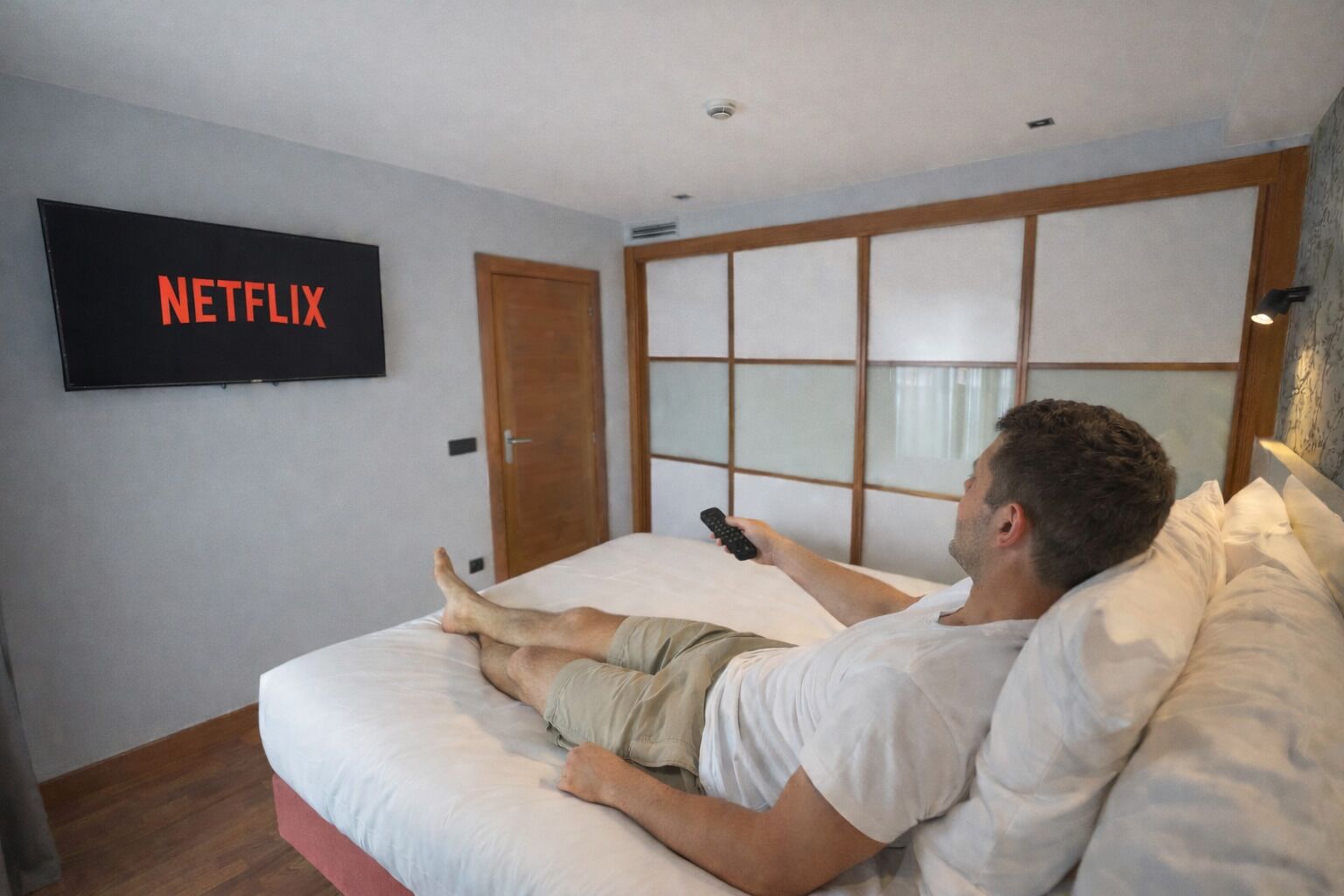 Standaard appartement, 1 queensize bed met slaapbank, privébadkamer, uitzicht op stad | 1 slaapkamer, lakens van Egyptisch katoen, luxe beddengoed