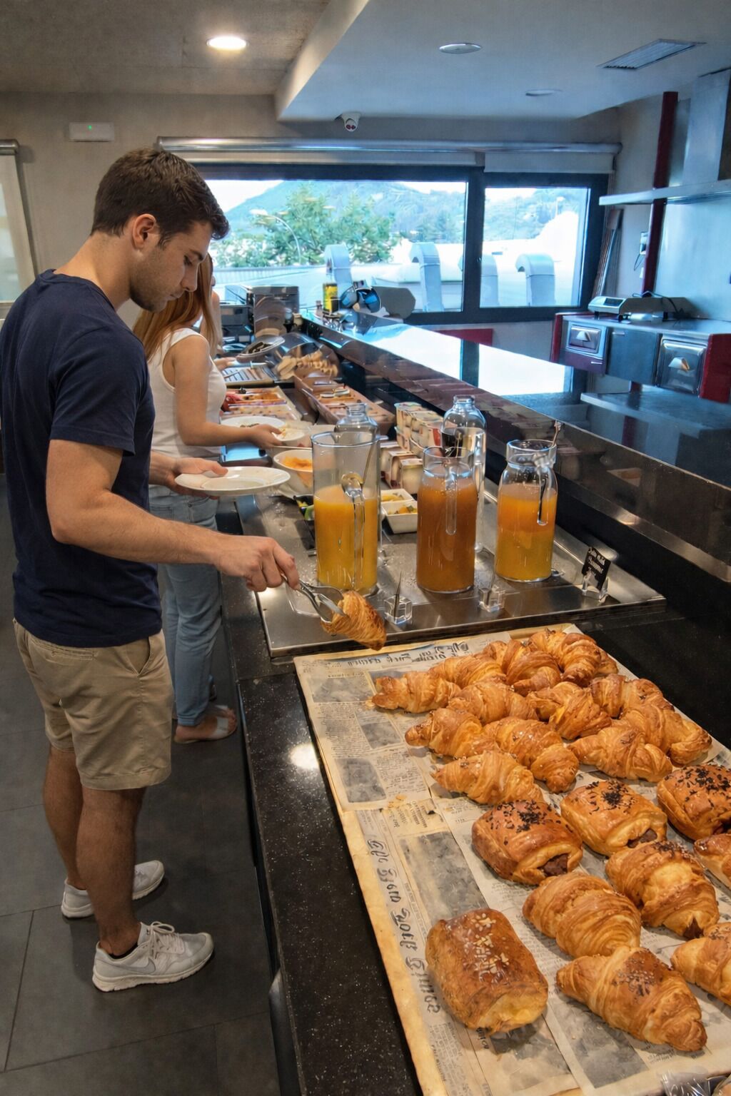 Café da manhã com buffet todos os dias (EUR 13.5 por pessoa) 