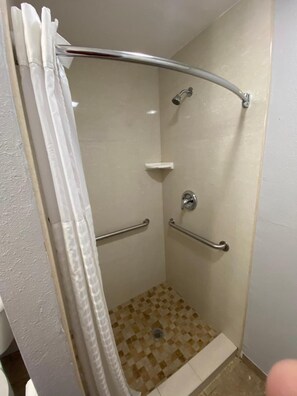 Free toiletries, hair dryer, towels - Oasis Inn Sacramento - Elk Grove (Sacramento)