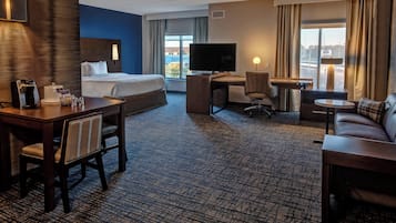 Studio, 1 kingsize bed, niet-roken | Pillowtop-bedden, een kluis op de kamer, een bureau