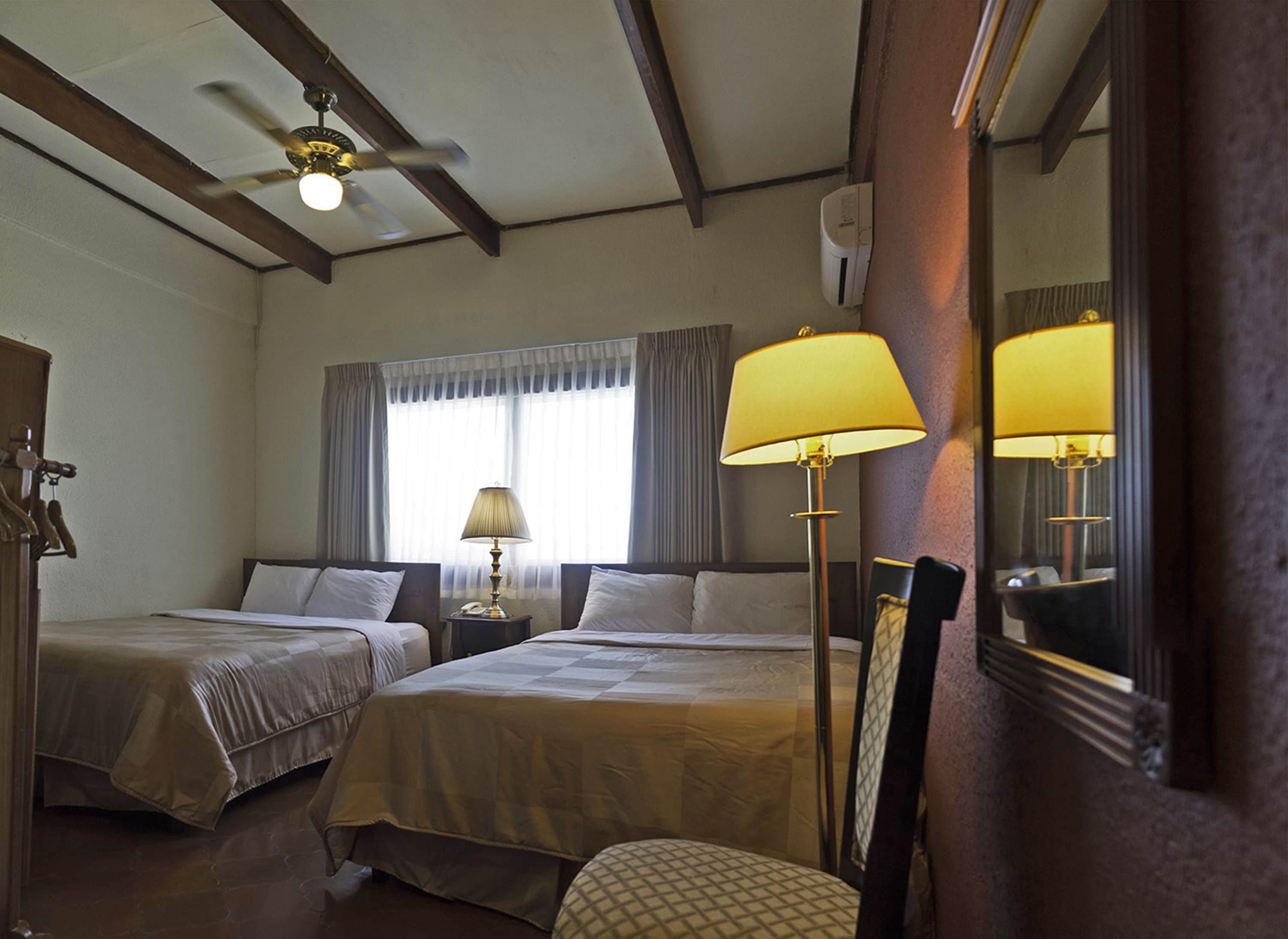 standard room | 1 bedroom, in-room safe, desk, blackout curtains