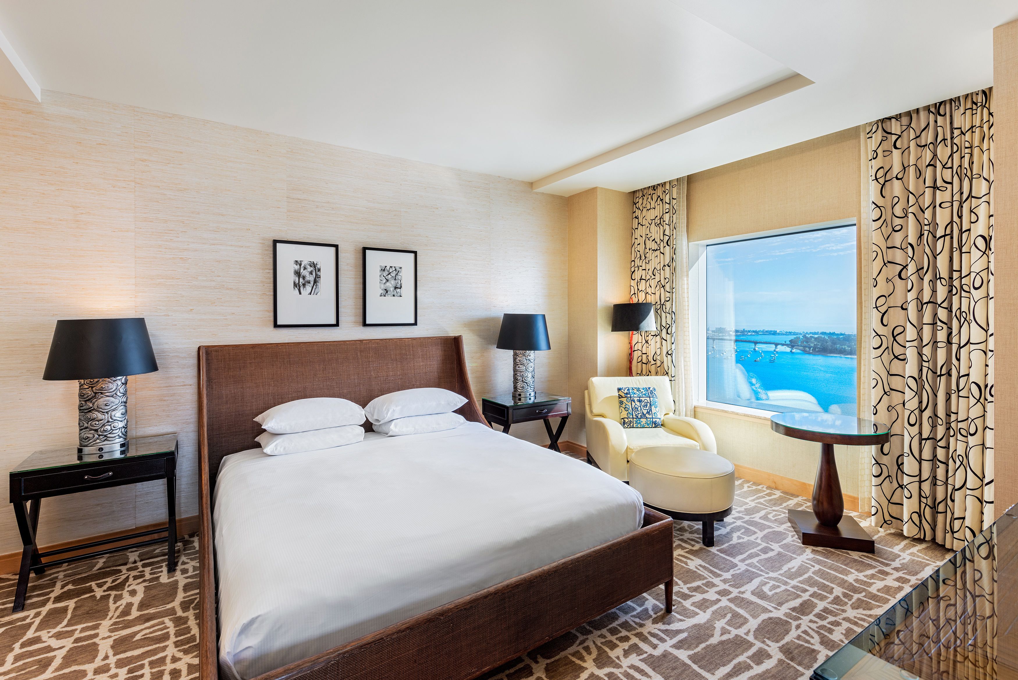 Suite, 1 King Bed | Premium bedding, in-room safe, desk, soundproofing