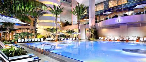 Outdoor pool, pool loungers