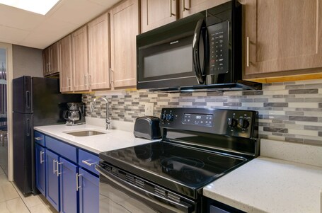 Captain's Quarters Resort - Image 5