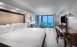 Suite, 1 très grand lit et 1 canapé-lit | Coffres-forts dans les chambres, fer et planche à repasser