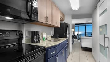 Standard Room, 2 Double Beds, Kitchenette, Oceanfront | Private kitchenette