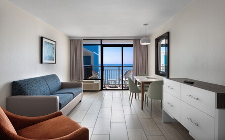 Captain's Quarters Resort - Image 14