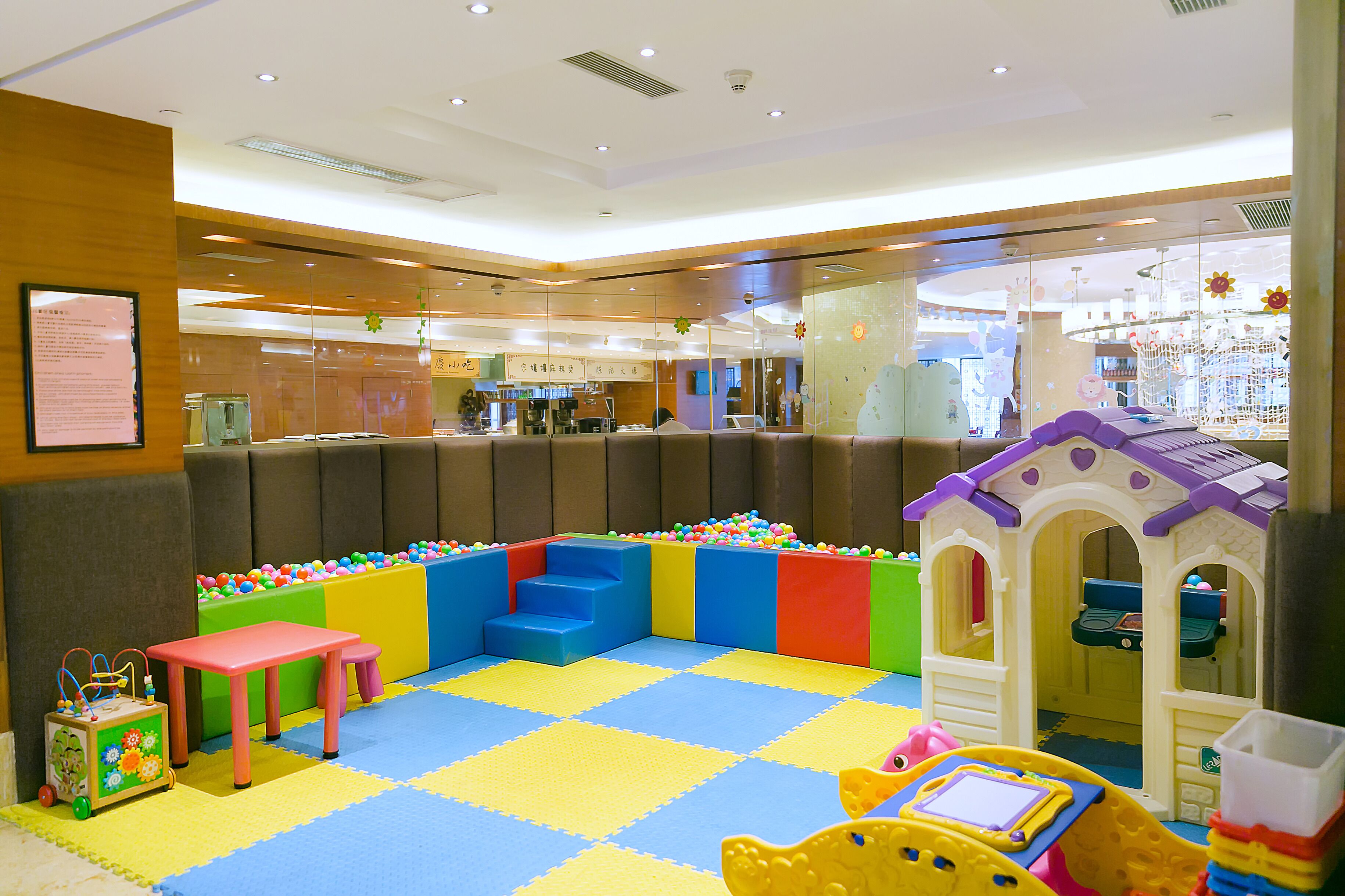 children’s play area – indoor