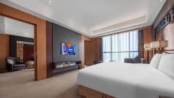 Glenview suite | Premium bedding, down comforters, minibar, in-room safe