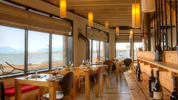 Breakfast, lunch, dinner served; local cuisine, ocean views