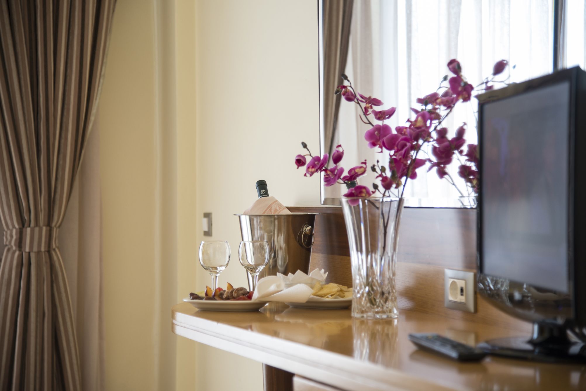 Photo - Manousos City Hotel