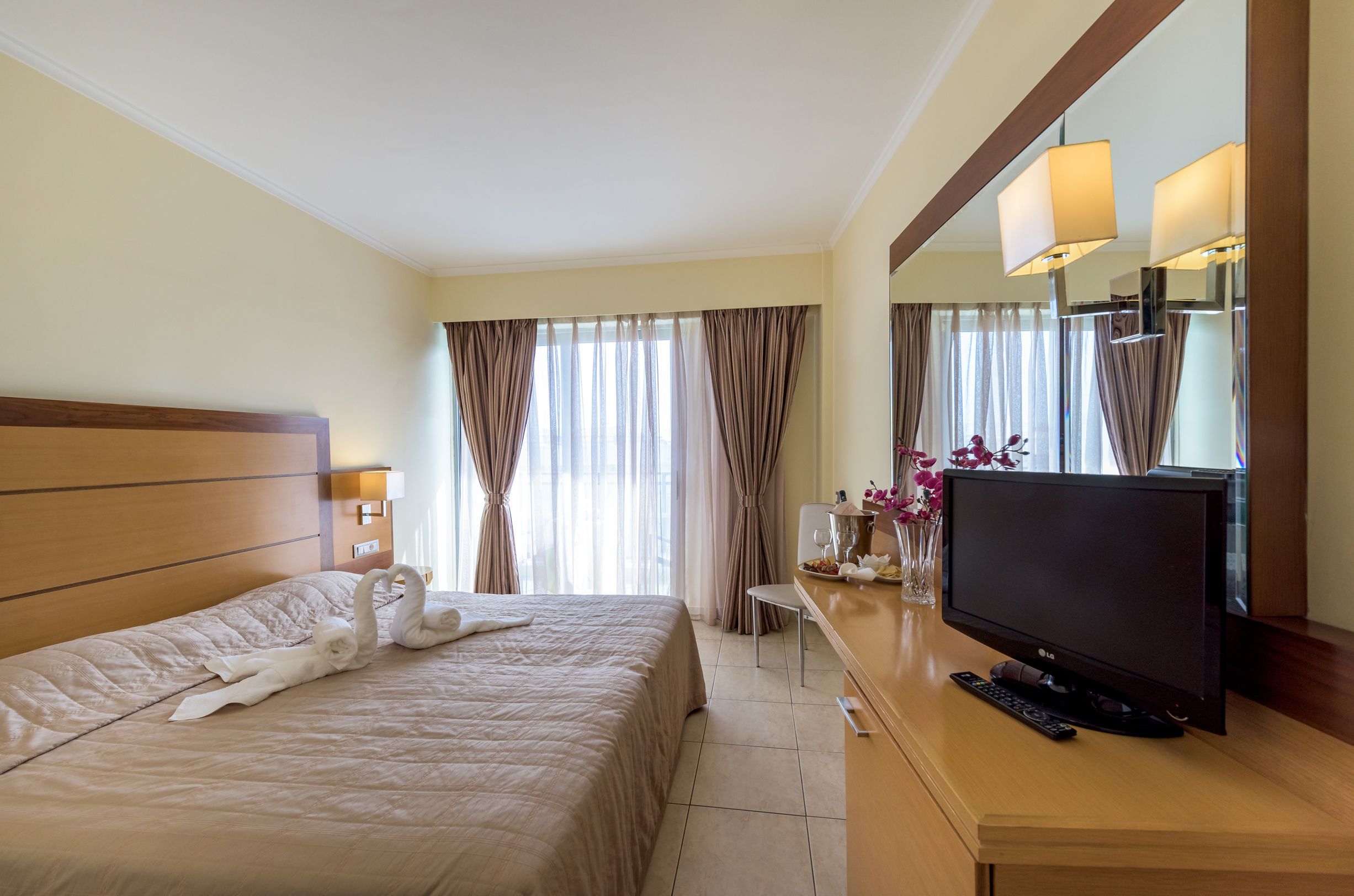 standard twin room | in-room safe, desk, blackout curtains, free wifi