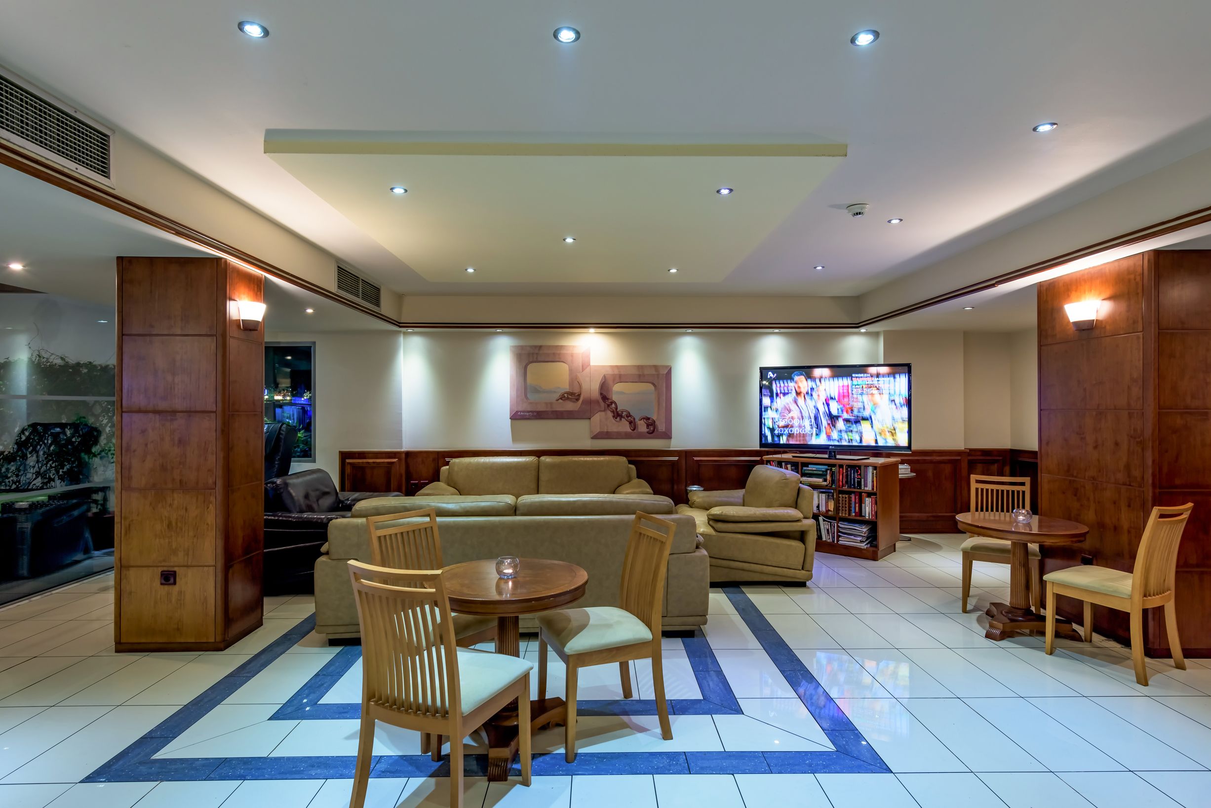 Photo - Manousos City Hotel