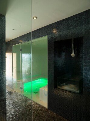 Sauna, bañera de hidromasaje, baño turco, tratamientos corporales 