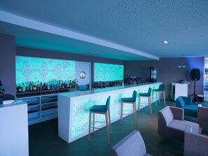 Lobby lounge, ocean views - Son Moll Sentits Hotel & Spa (Capdepera)