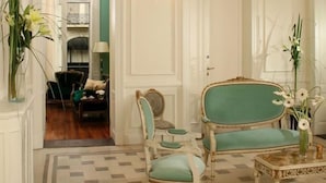Siddeområde i lobbyen