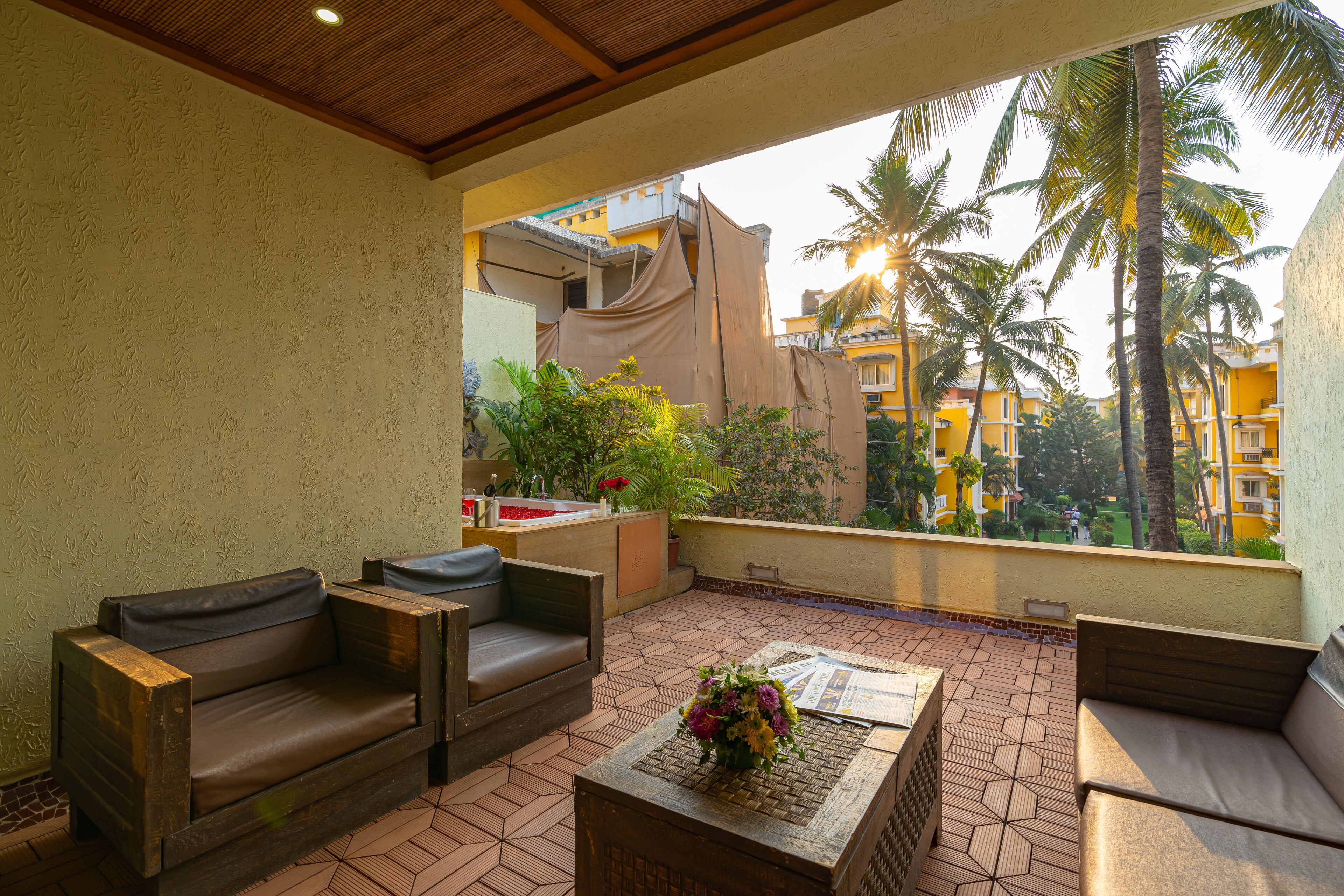 Bellus Suite with Private Jacuzzi and Pool view | Living area | 32-inch TV with satellite channels