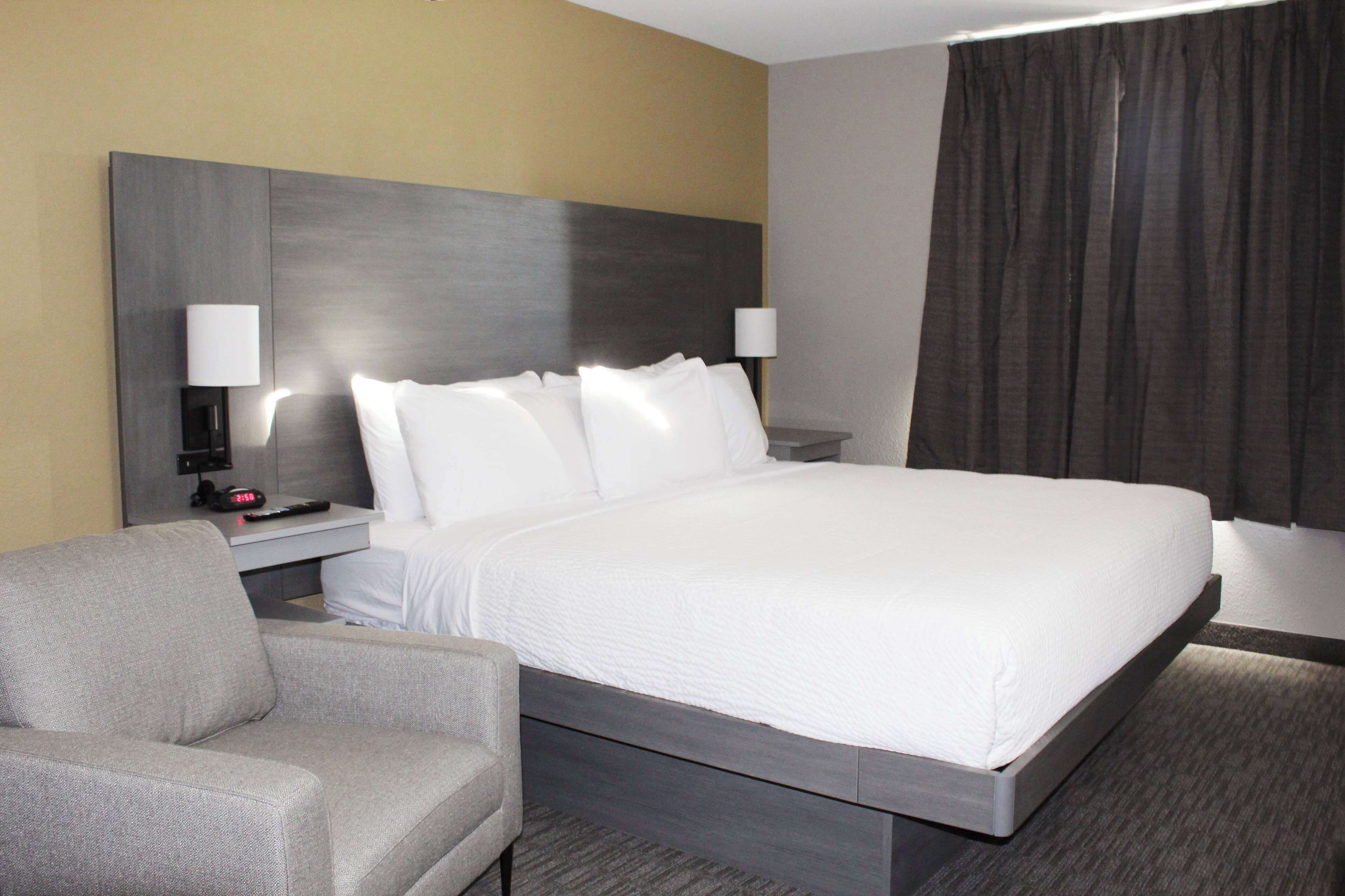 Bureau, rideaux occultants, Wi-Fi gratuit, draps fournis