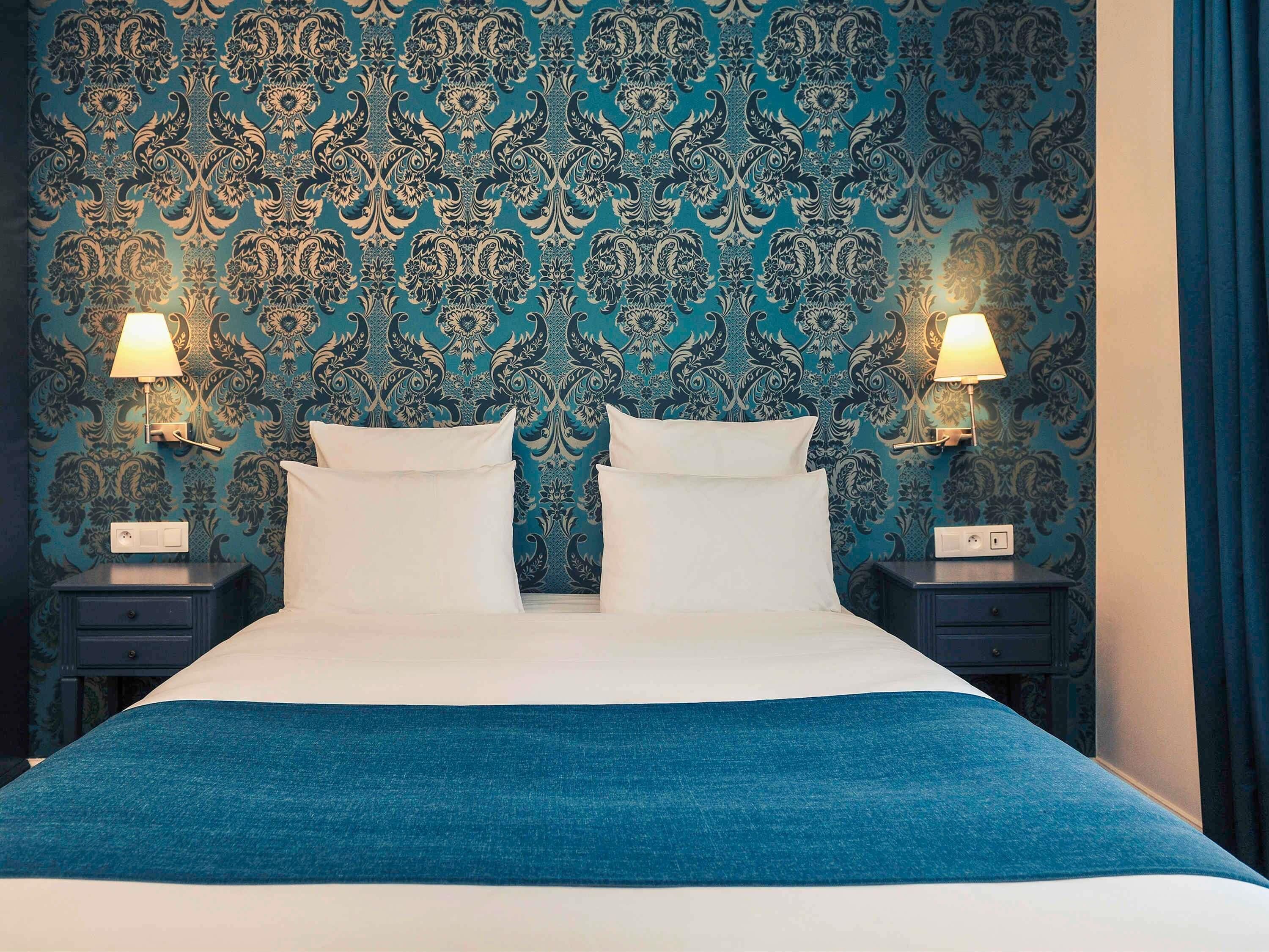 Classic Room, 1 Twin Bed | Premium bedding, in-room safe, desk, soundproofing