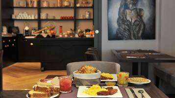 Frukostbuffé varje dag mot avgift